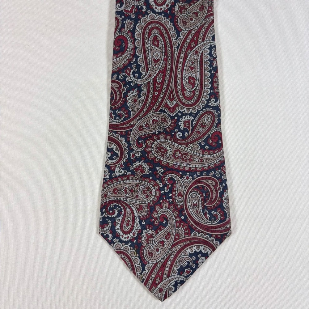 Mario Valentino Mens Silk Tie Red Navy Blue Paisley Italian Silk Made in USA